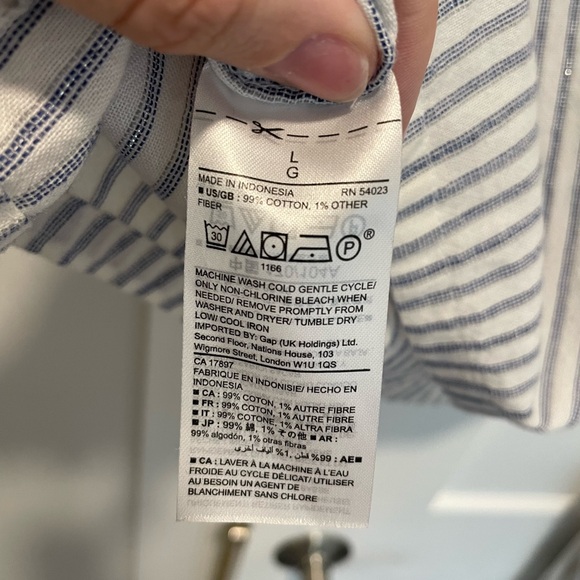 GAP blue and white stripe off the shoulder blouse - Picture 6 of 6